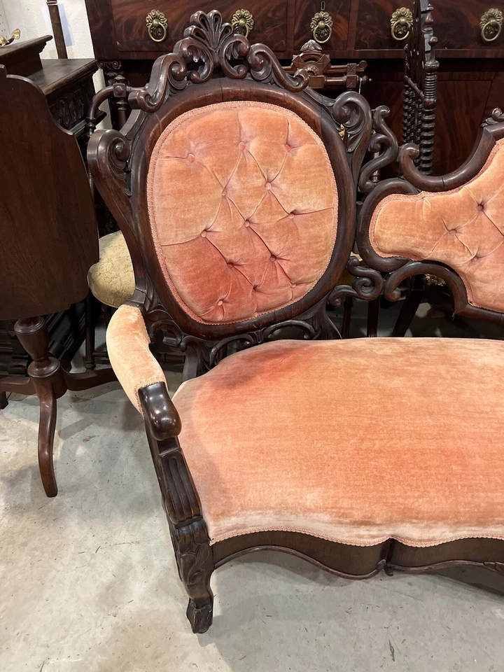 Antiguo sofá de salón victoriano de palisandro muy tallado perforado rococó 1860 Foto 3 de 4