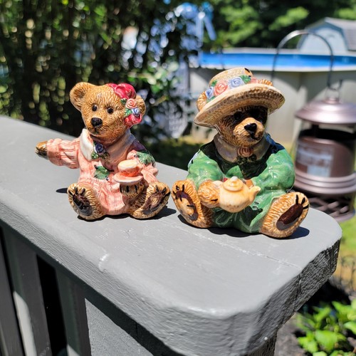 Vtg 1997 Bearware Pottery Salt and Pepper Shakers Set # 4E/1611