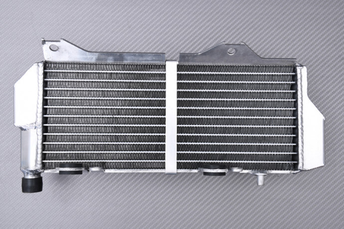 Radiateur eau gauche racing Suzuki RMZ 450 pour rouler sur circuit motocross et sable sans surchauffe