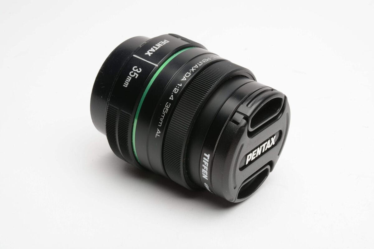 Pentax SMC DA 35mm F2.4 AL Wide Angle Lens, Caps, UV, Mint