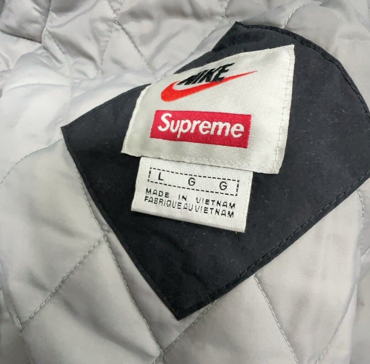 Supreme Nike Hooded Sport Jacket Silver Size L SS19 Used | eBay Supreme Nike Hooded Sport Jacket Silver Size L SS19 Used | eBay