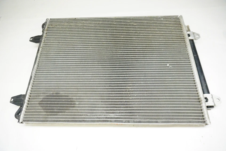 Condensador aire acondicionado original 12-15 Volkswagen Passat 561820411 Foto 3 de 3