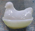 VTG 1950s White HEN ON NEST Opalescent Milkglass Decor Piece, Preowned