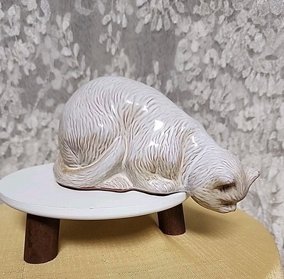 Vintage Ceramic Cat Shelf Sitter Figurine Looking Over Edge Chintz