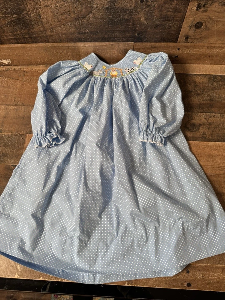 Petit Bebe Mädchen gesmoktes Weihnachtskrippen Bischof Kleid Größe 3