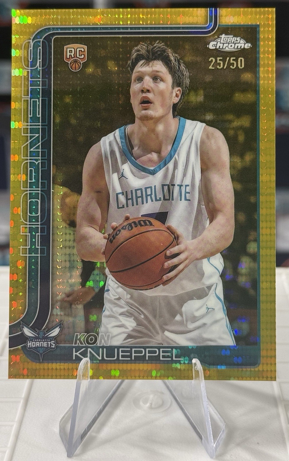 2025-26 Topps Chrome - Kon Knueppel #254 Gold Pulsar Refractor /50 (RC)
