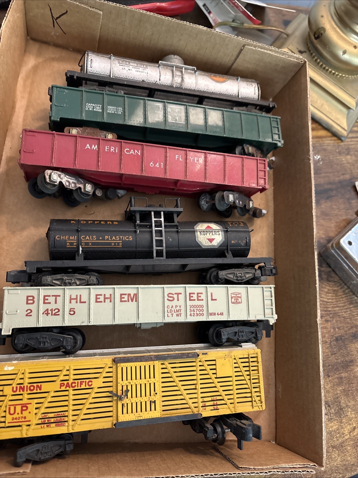 Lot Of 6 Vintage American Flyer S Gauge Train Cars. Tankers, Box Car, Gondolas