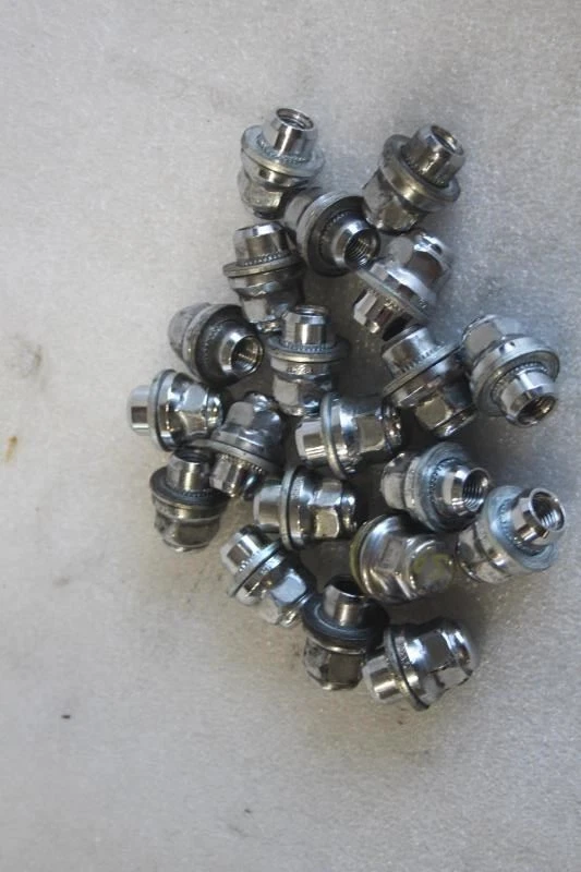 2002 2003 2004 2005 2006 LEXUS ES300 ES330 TUERCAS DE RUEDA PERNOS 20 PIEZAS Foto 2 de 4