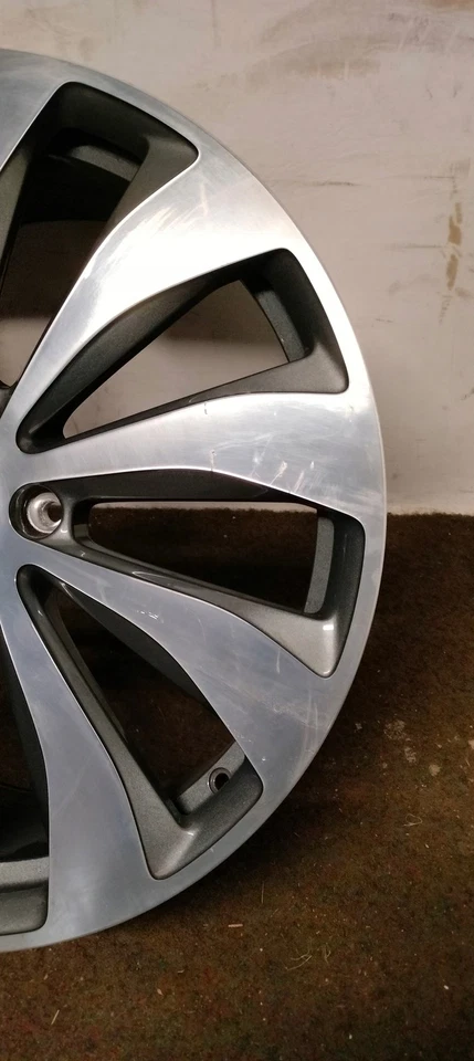 Llanta de aluminio BENTLEY FLY SPUR 3SE 9Jx22 original OE pieza usada - Imagen 3 de 4