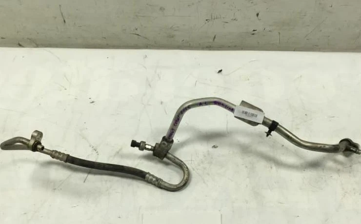2005 CHEVROLET COBALT LT 2.2L COUPE  A/C REFRIGERANT DISCHARGE SUCTION HOSE OEM - Image 4 of 4