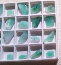 CHRYSOPRASE (32 free form gems) Nice Bright and Shiny Green Cabochons