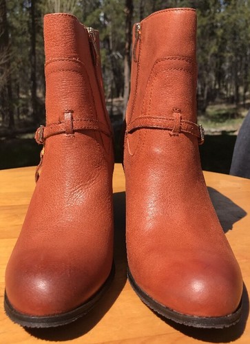 Vince Camuto Women's "Gregger" Chestnut Brown Leather Ankle Zip Bootie Size 8.5M - Picture 3 of 9