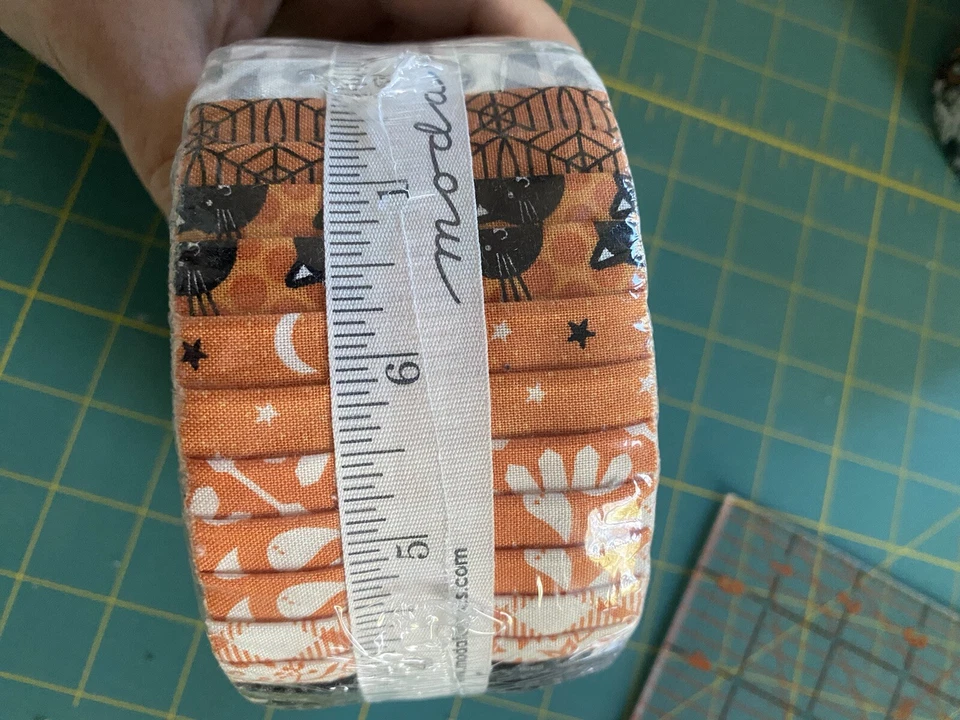 Moda MIDNIGHT MAGIC April Rosenthal JELLY ROLL 40 2 1/2" Strips - Image 4 of 4