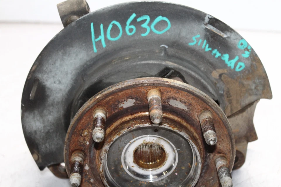 2001-2006 CHEVY SILVERADO GMC SIERRA FRONT RIGHT 8 LUG KNUCKLE SPINDLE 4WD H0630 - Image 3 of 4