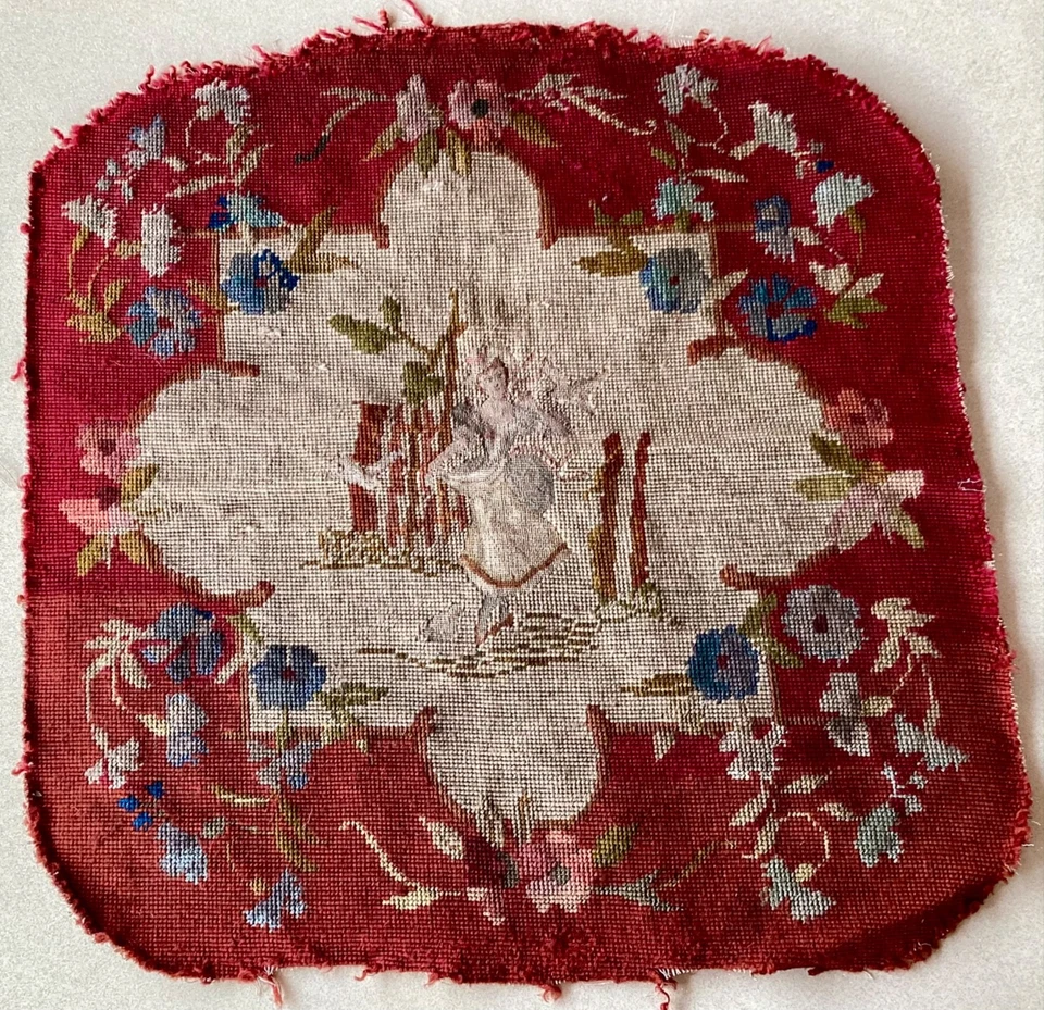 Tapisserie ancienne au petit point dessus chaise/fauteuil/autre, D.  55 x 54 cm - Photo 2/4