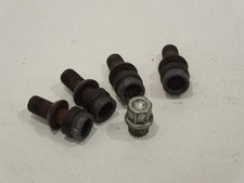 VW Bora 1J Mk4 Satz mit 4 Radschrauben mit Schlüsselcode 4 8D0601139F
