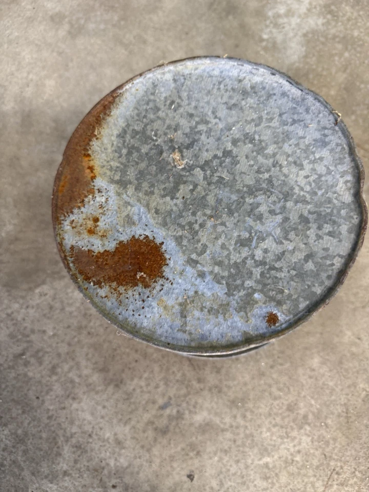 Antique Vintage Round Galvanized Metal Fishing Bait Bucket Minnow Pail w/ Handle - Image 3 of 4