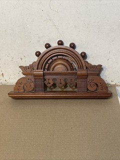 Antique Seth Thomas Eclipse Parlor Clock Ball Top Wood Crest Trim Parts