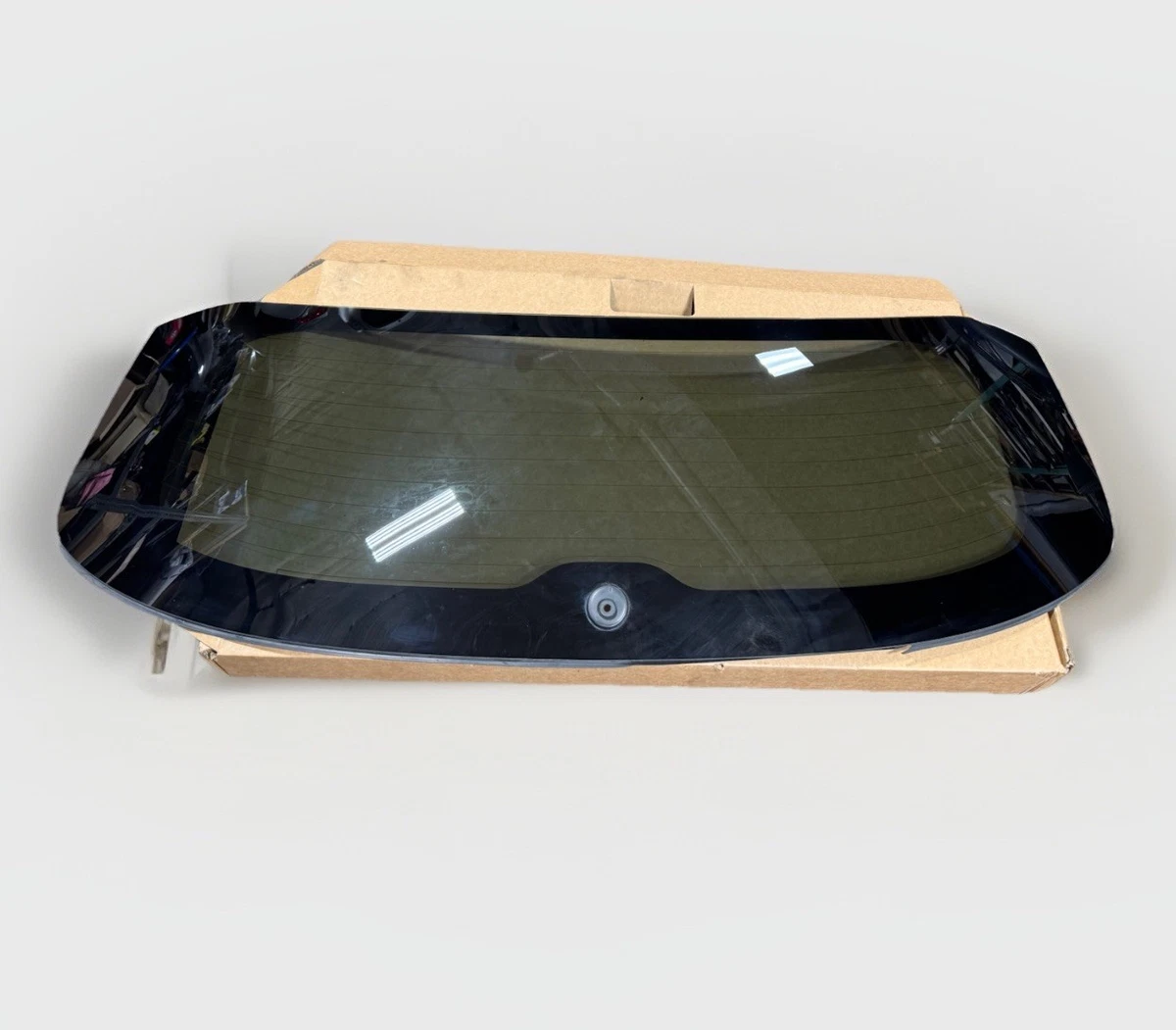 Driver Side Rear Vent Glass For 2001-2007 Toyota Highlander – Tempered Privacy Tint, K&L