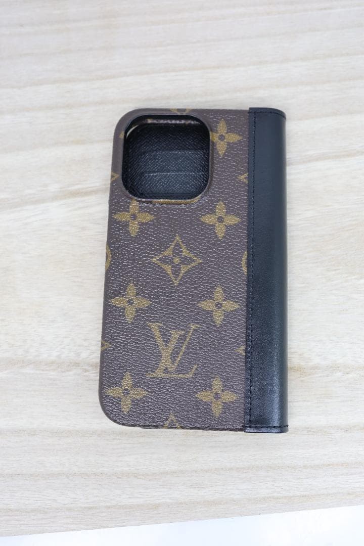 LOUIS VUITTON Japan limited IPHONE 15 PRO Folio M82891 15.1 x 1.4
