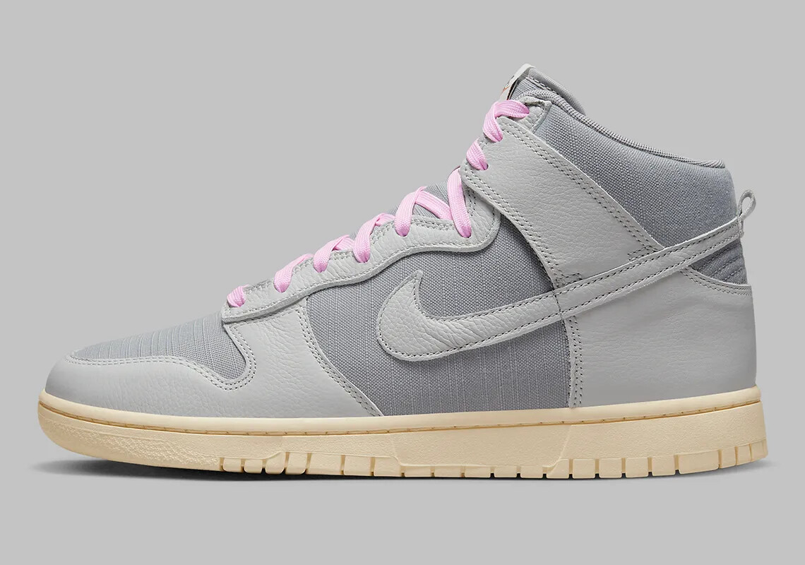 中古　NIKE DUNK HIGH UP 26cm ライトグレー×ベージュピンク NIKE WMNS DUNK HIGH UP SAIL/PINK OXFORD-LIGHT SOFT PINK 21HO