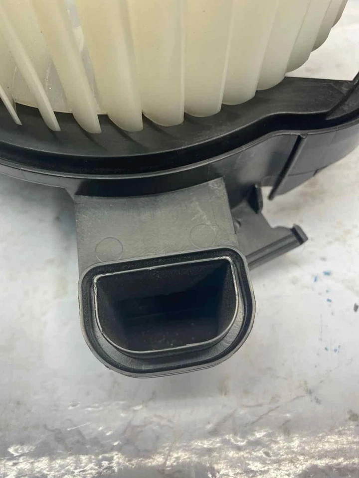 Motor soplador Jaguar XE 2017 a 2019 HVAC montaje montado en tablero OEM LR082160 Foto 3 de 4