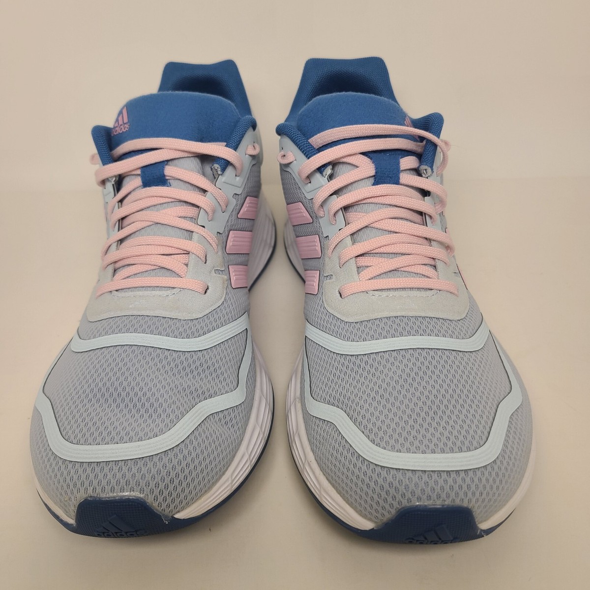 Adidas Womens Sz 7 GZ1059 Sneakers Sports Gymnastics Tennis Adidas Womens Sz 7 GZ1059 Sneakers Sports Gymnastics Tennis