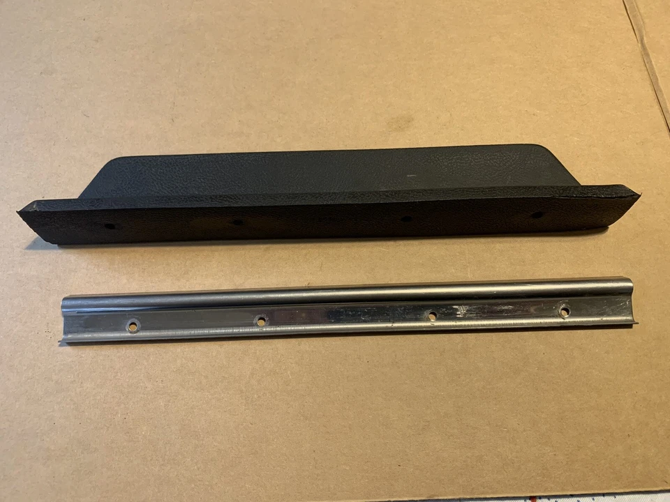 1978-1986 Chevrolet Blazer GMC Jimmy K5 atrás divisor de assento de passageiro original - Imagem 3 de 4