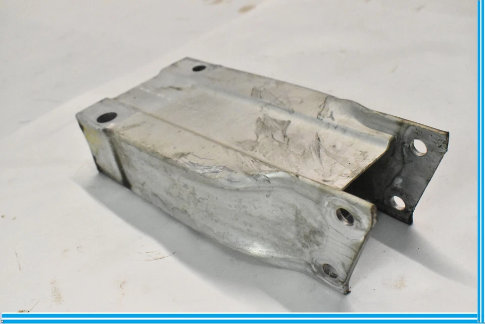 2008-2014 MERCEDES BENZ C300 C250 左侧加固支架 原始设备制造商 — 第 3/4 张图片