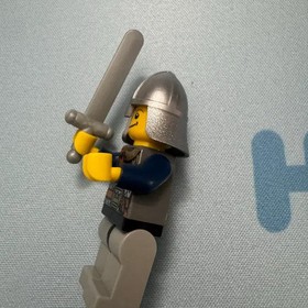 LEGO Castle 7079 Mini Figure Set - Complete Official