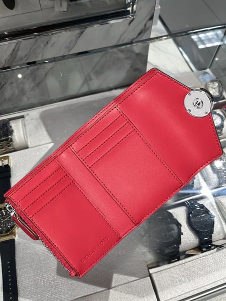 Michael Kors Carmen Cartera Mediana para Mujer Tríptico con Solapa Envelope Rojo Brillante 5
