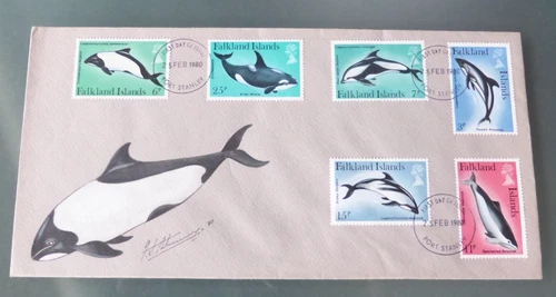 FALKLAND ISLANDS 1980 DOLPHINS  ILL FDC SIGNED BY DESIGNER IAN STRANGE + DRAWING