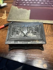 WEIDLICH BROTHERS (W.B. MFG. CO.) ANTIQUE METAL JEWELRY CASKET BOX C.1913 #387