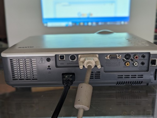 Sanyo PLC-XU88 LCD Multimedia Projector - Picture 5 of 8