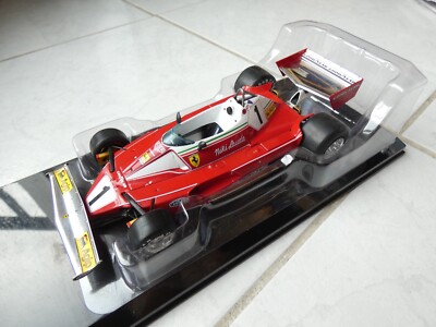 Ferrari 312 T2 - Niki Lauda - 1976 - 1/24eme sous blister avec revue