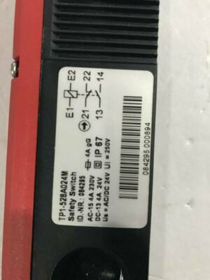 1PCS NEW EUCHNER safety switch TP1-528A024M