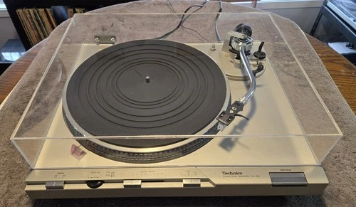 Technics Direct Drive SL-D3 Turntable, Serviced, Recapped, New Covers Available.