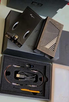 Cayin C9 Tube Portable Headphone Amplifier DAC - Fully Discrete & Balanced