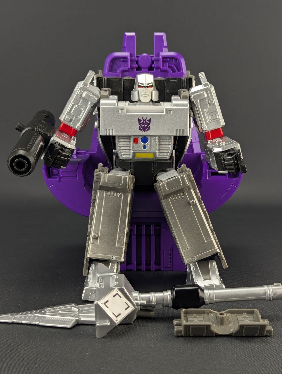 Transformers Dramatic Capture Series Megatron complete Nemesis