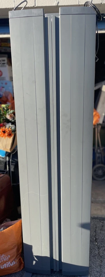 Unidad de fototerapia UVB de banda estrecha Daavlin serie 7 T311-8 - funciona perfectamente Foto 2 de 4