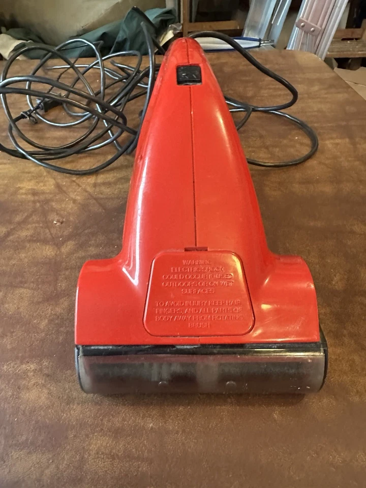 Eureka Corvette Vac Model 52 Red Hand Held Car House Vacuum 25 Foot Cord - Image 2 of 4