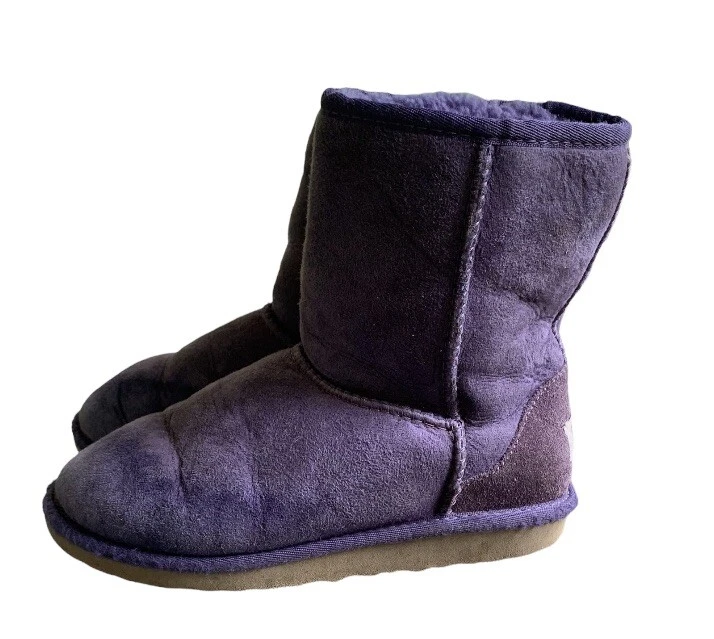 Kids purple ugg boots top