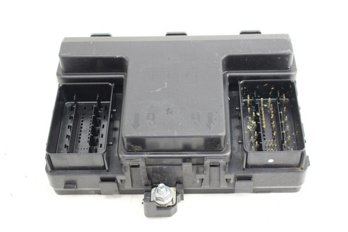 Ford Fusion 2014 bloque de caja de relé de fusibles de motor de 2,5 L Dg9t-14a067-af - Imagen 3 de 8