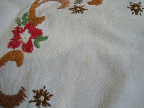 Vintage Hand embroidered Tablecloth Table runner with Lace - Picture 4 of 8