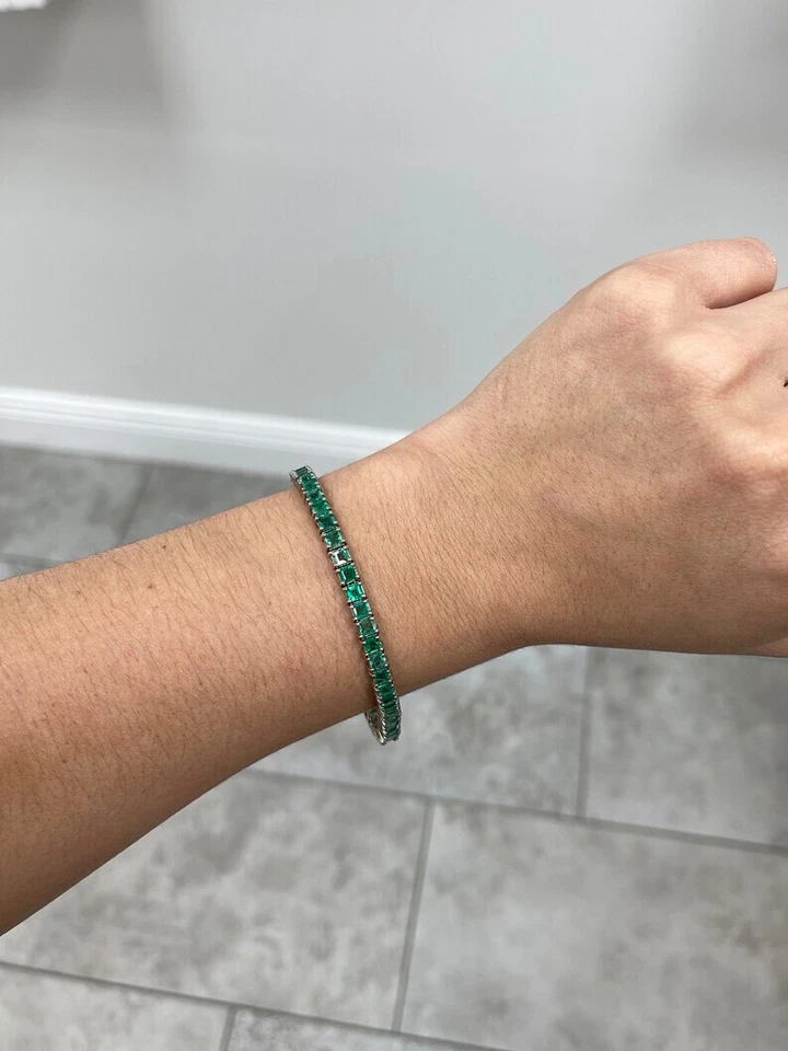 Brazalete Tenis Unisex Esmeralda Natural Corte Princesa 7.0tcw Oro Blanco 14K Foto 2 de 4