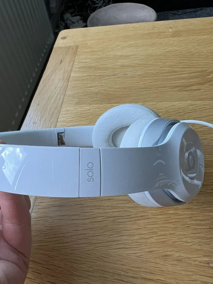 Beats Solo 2, photo 3 of 5