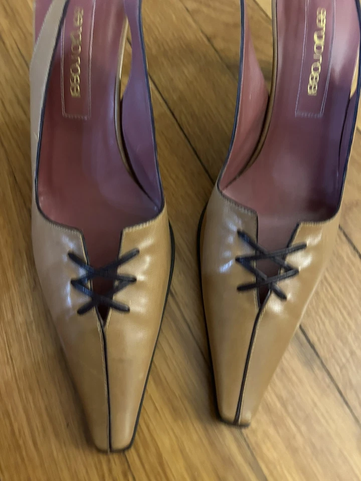 Zapatos de salón Sergio Rossi 38 EUR US 8 cuero beige tostado punta puntiaguda Foto 4 de 4
