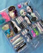 Bratzillaz Glam Gets Wicked Switch-A-Witch Toys 43 PCS IN LOOSE
