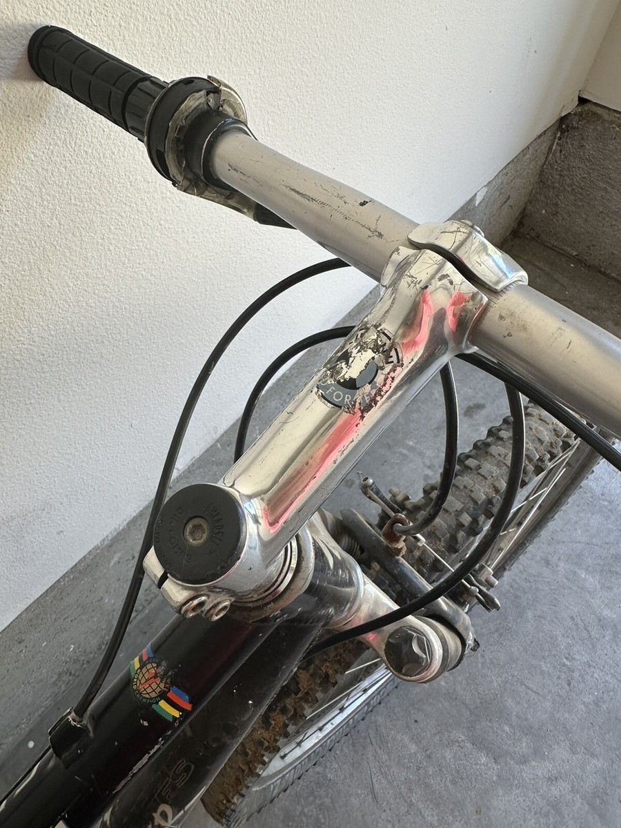 Vintage Specialized Stumpjumper M2 Mountain Bike Unrestored Vintage Specialized Stumpjumper M2 Mountain Bike Unrestored