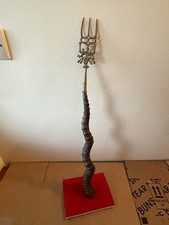 ANTIQUE EXTRA LONG HORN HANDLED TOASTING FORK WHICH HAS A BRASS FORK